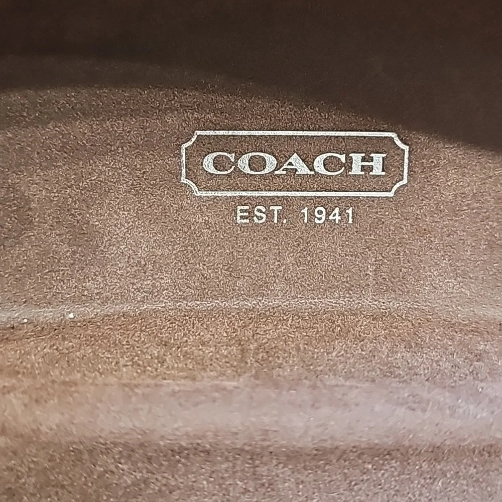 COACH sunglasses case. Hard..cream color withtan felt like‎ interior.